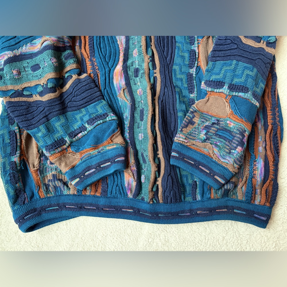 Vintage Tundra Canada V-Neck “Coogie Style” Sweater in Blue and Brown Size Large - Picture 4 of 8